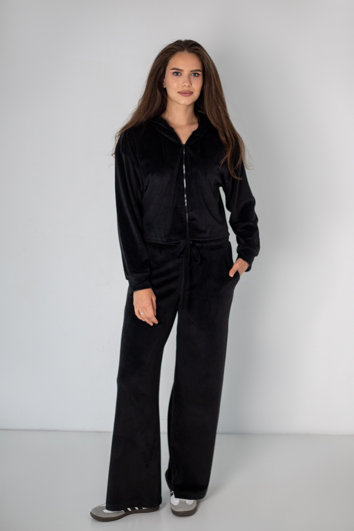 Костюм жіночий